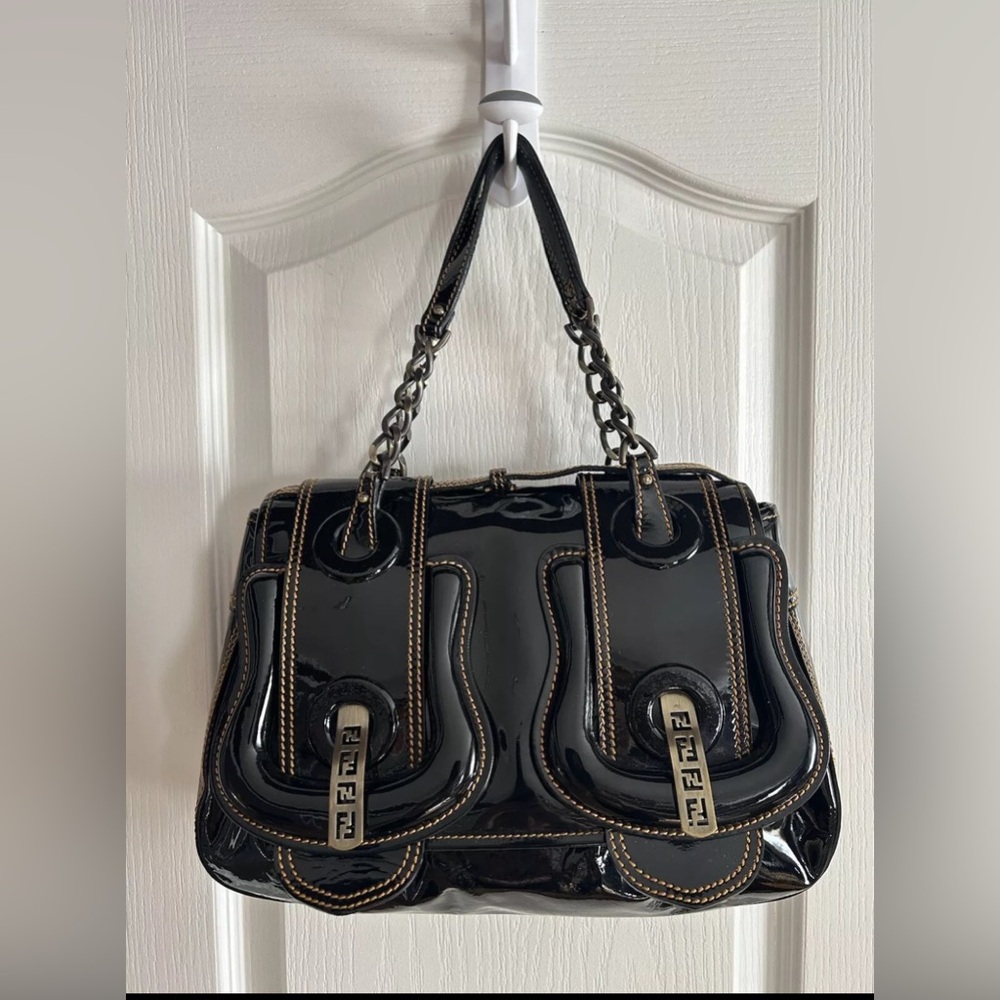 Fendi Shoulder Bag Closure Made in Italy Black Color Leather Chain Strap